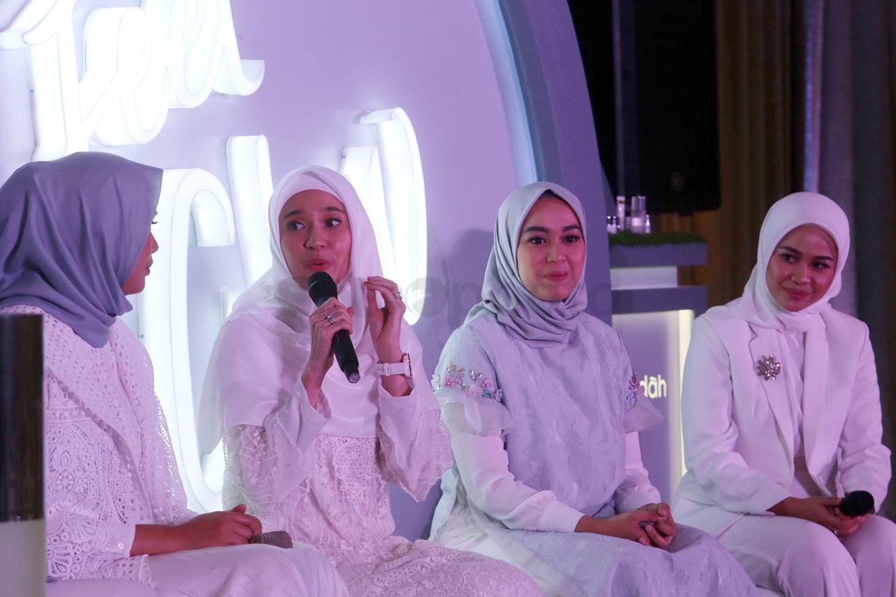 Dhini Aminarti Jadi...