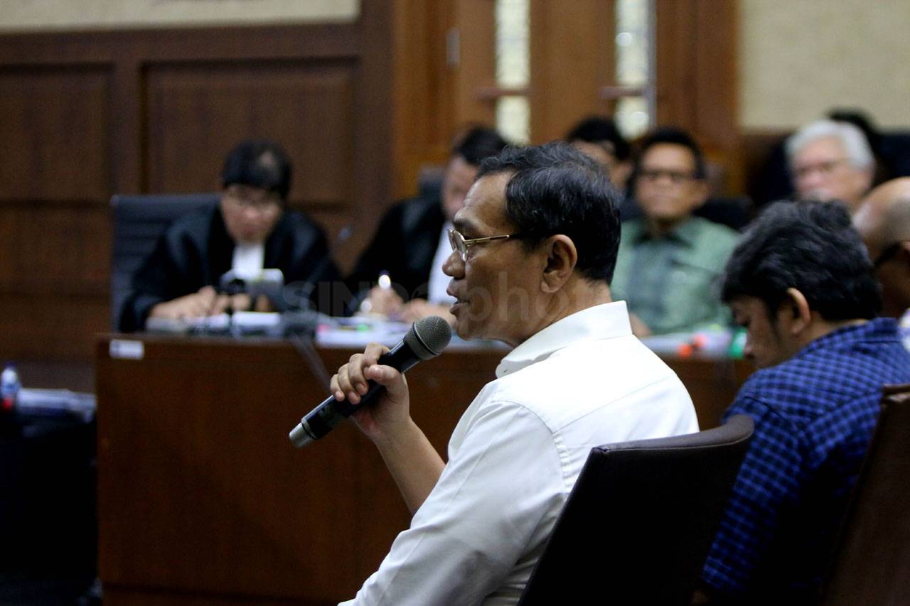Soetikno Soedarjo dan...