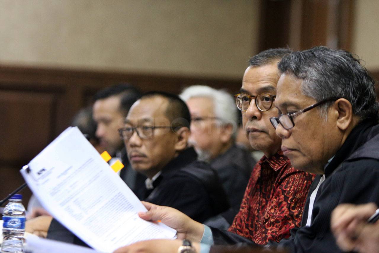 Soetikno Soedarjo dan...