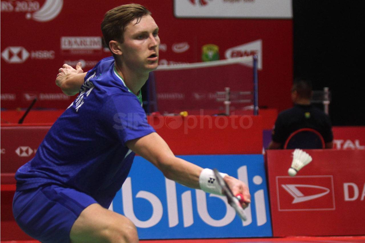 Ditundukkan Axelsen,...