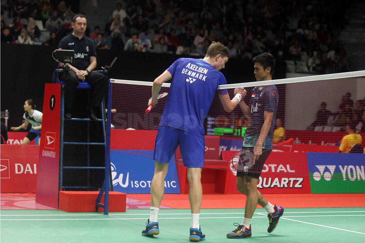 Ditundukkan Axelsen,...