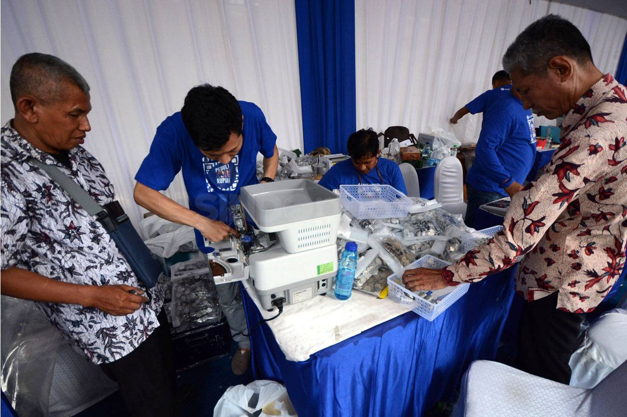 Peduli Koin Rupiah,...