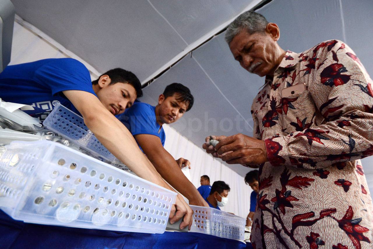 Peduli Koin Rupiah,...