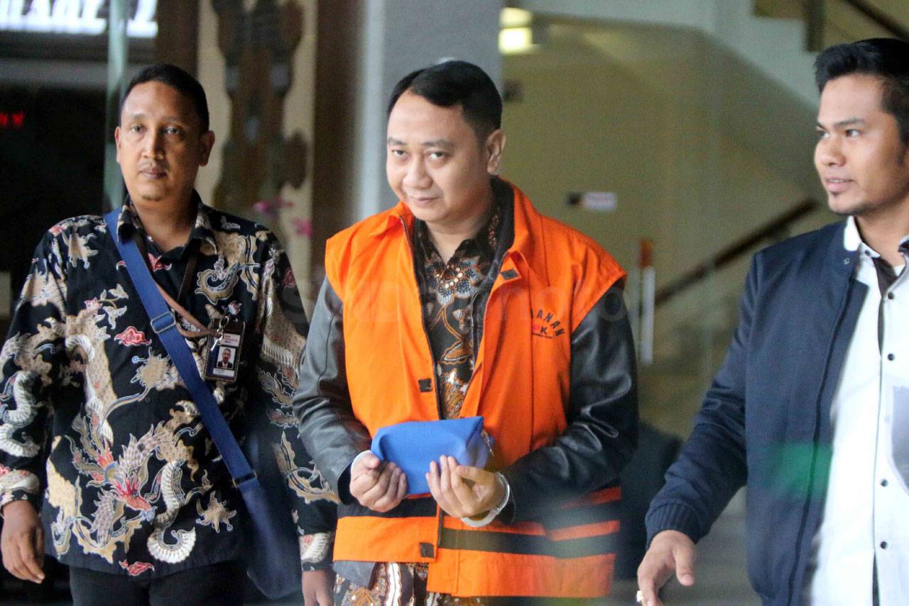 Terkait Suap, Bupati...