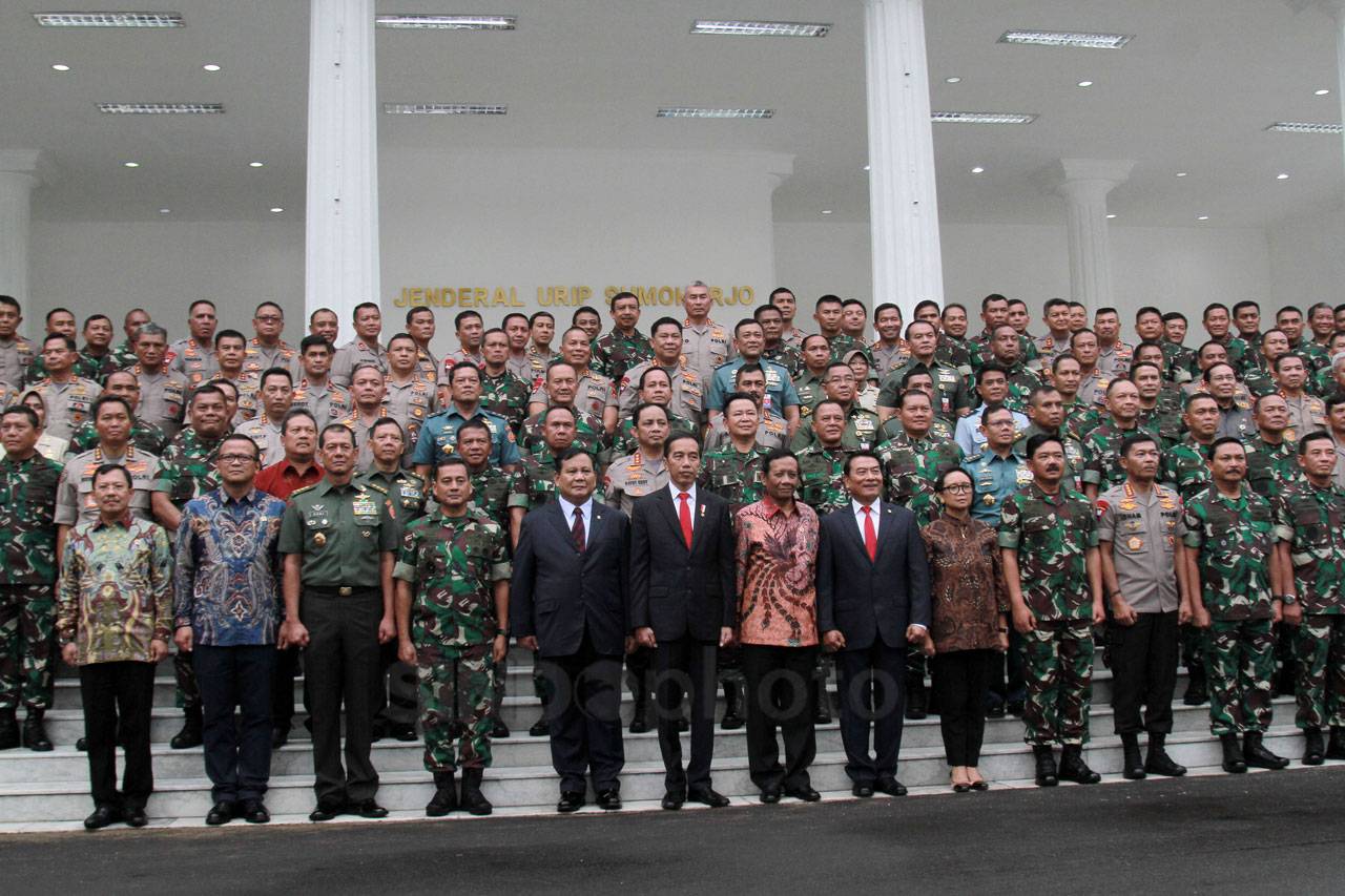 Presiden Jokowi Hadiri...
