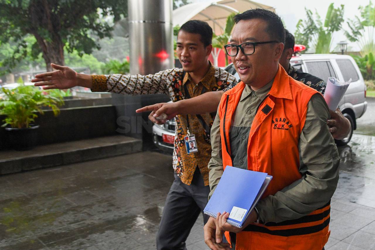 KPK Lakukan Pemeriksaan...