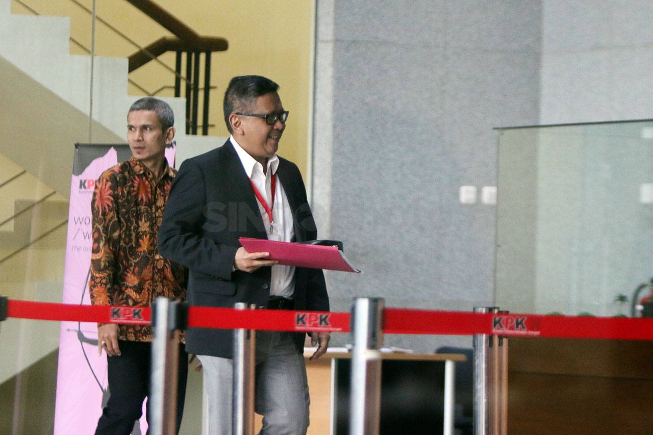 KPK Periksa Sekjen PDI...