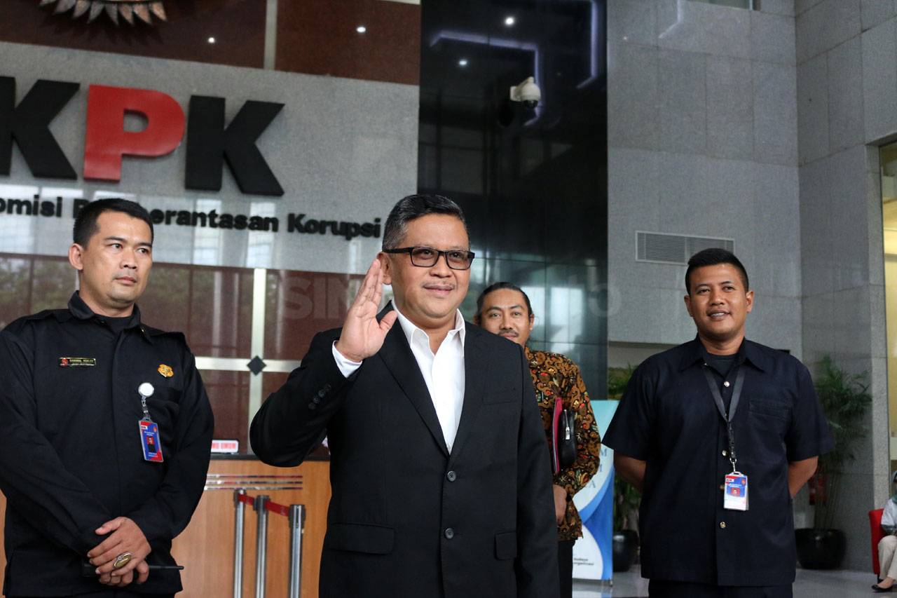 KPK Periksa Sekjen PDI...