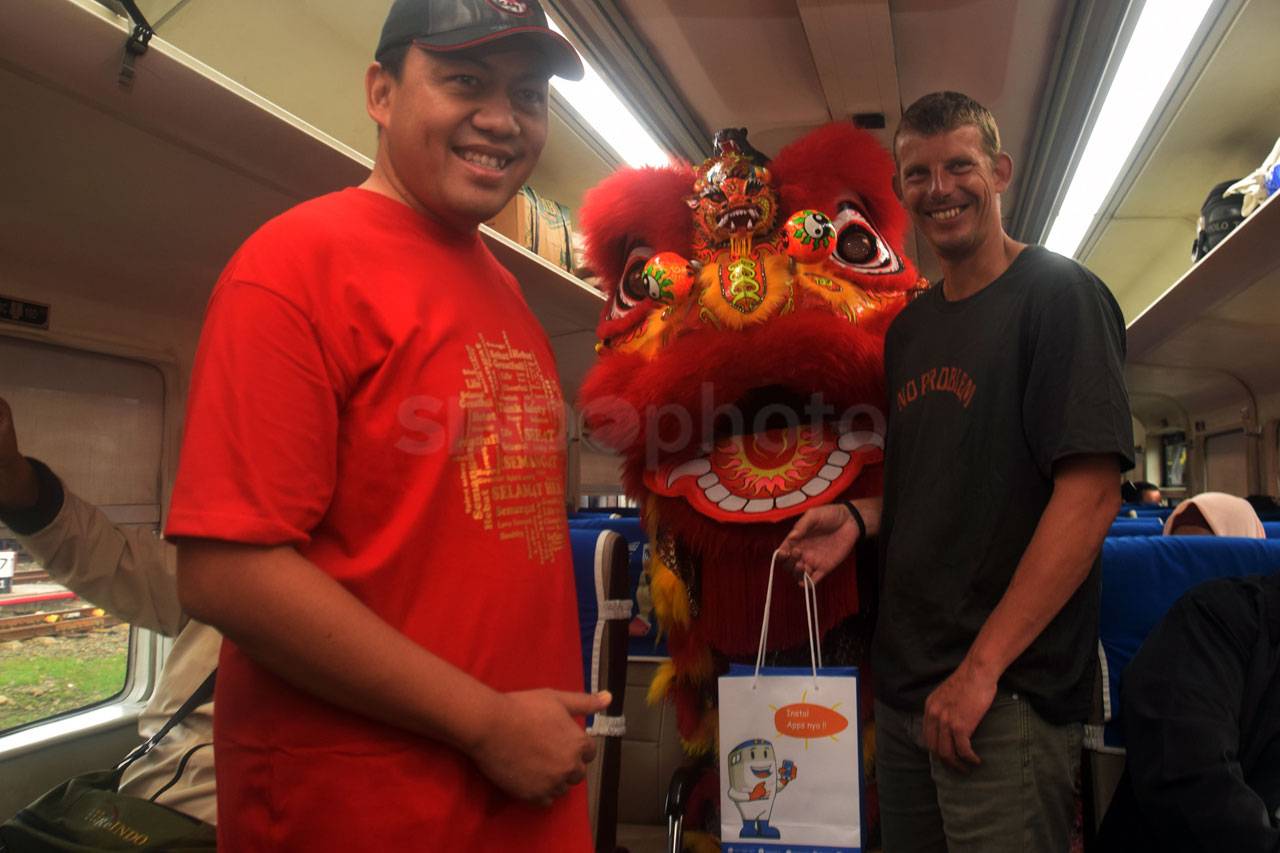 Atraksi Barongsai Hibur...