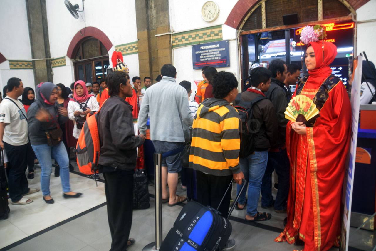 Atraksi Barongsai Hibur...