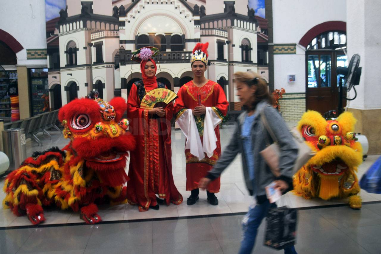 Atraksi Barongsai Hibur...