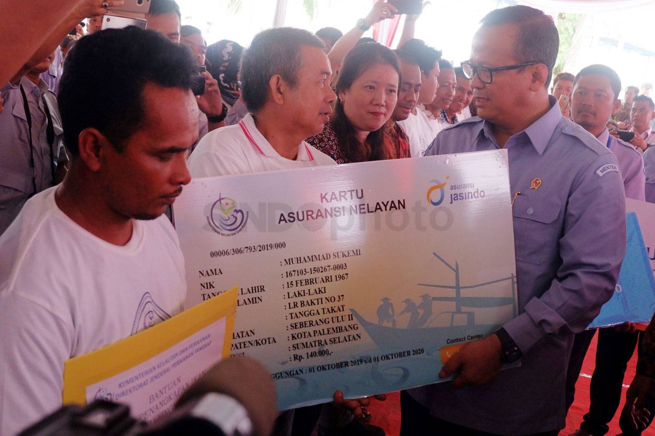 Menteri KKP Kunjungi...