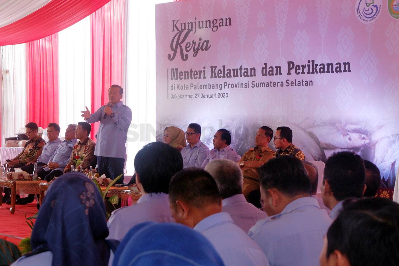 Menteri KKP Kunjungi...