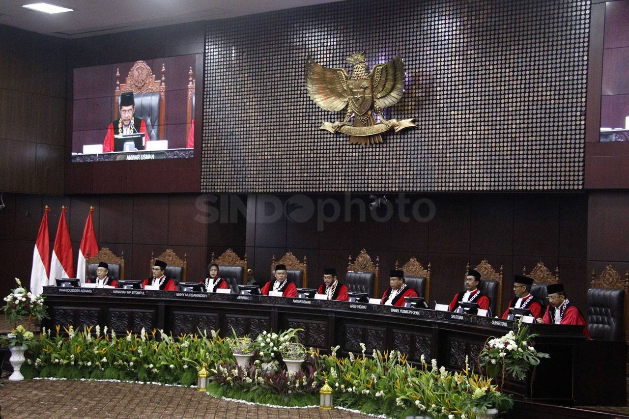 Presiden Jokowi Hadiri...