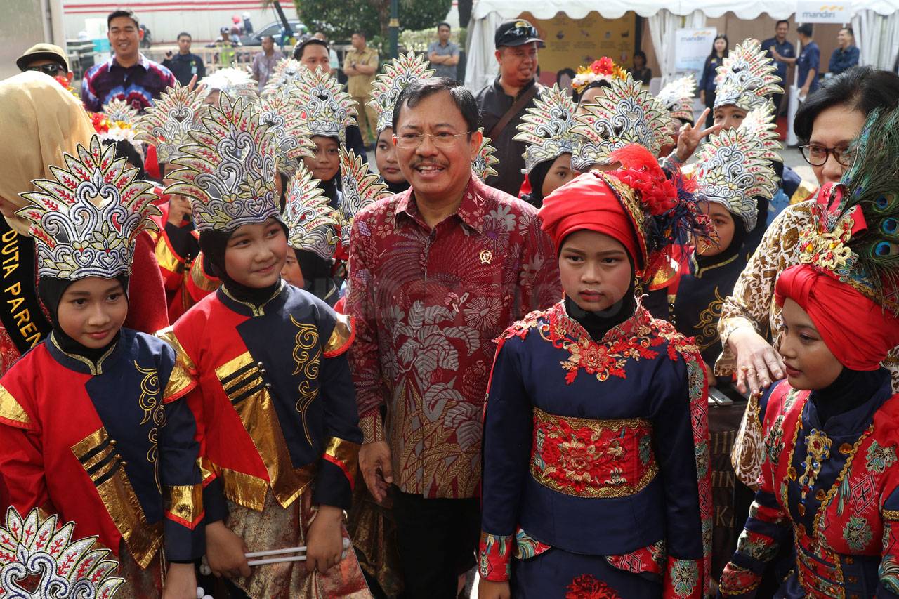 Menteri Kesehatan Hadiri...