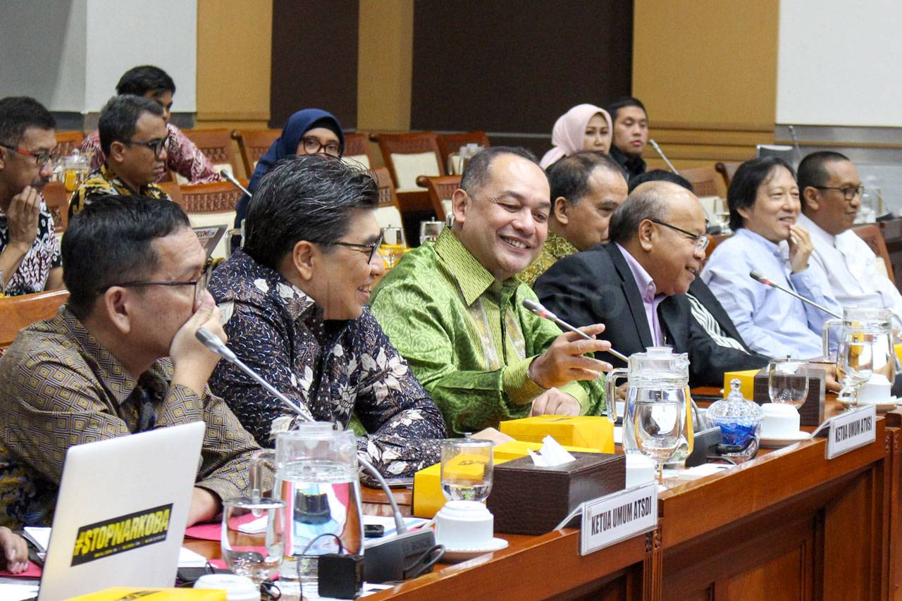 Komisi I DPR Gelar RDPU...