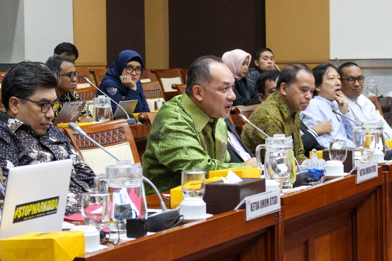 Komisi I DPR Gelar RDPU...