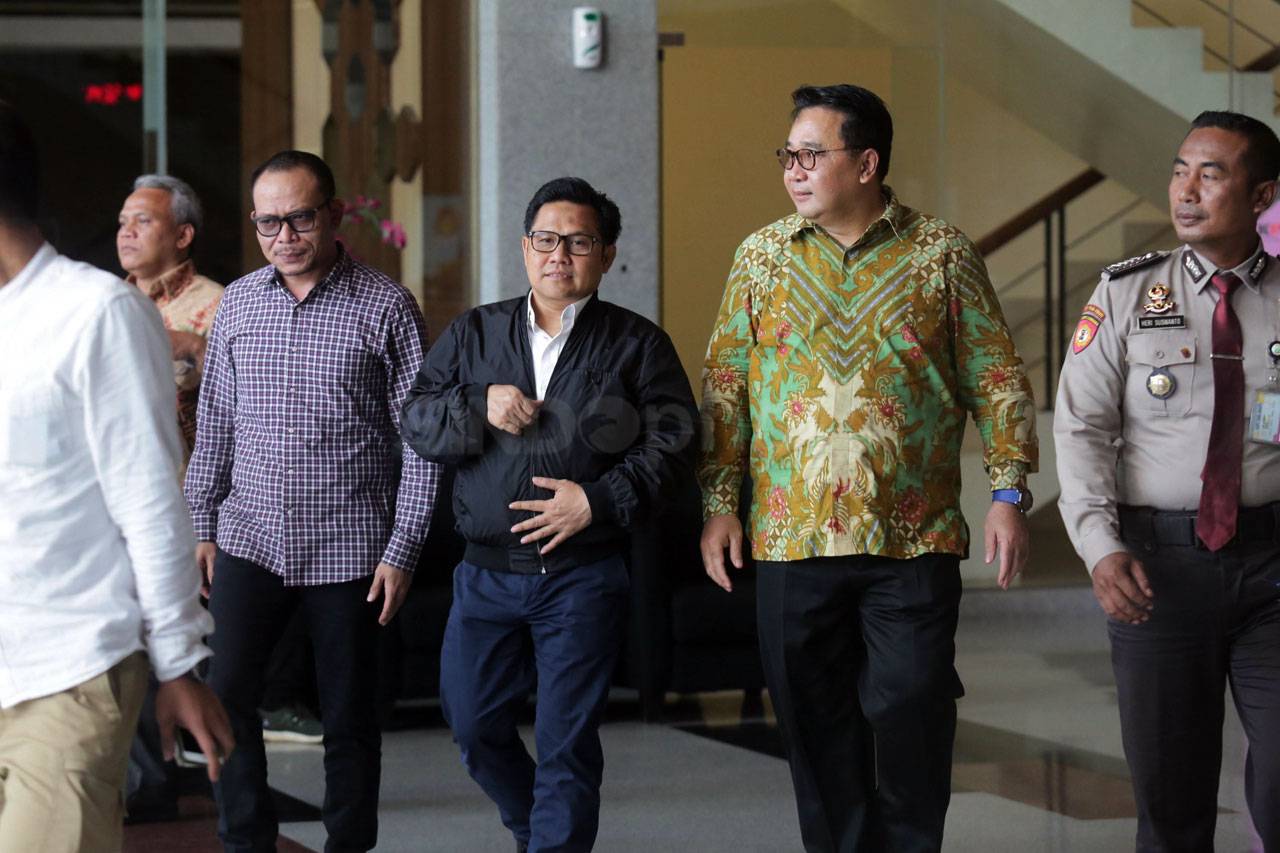Terkait Kasus Suap Proyek...