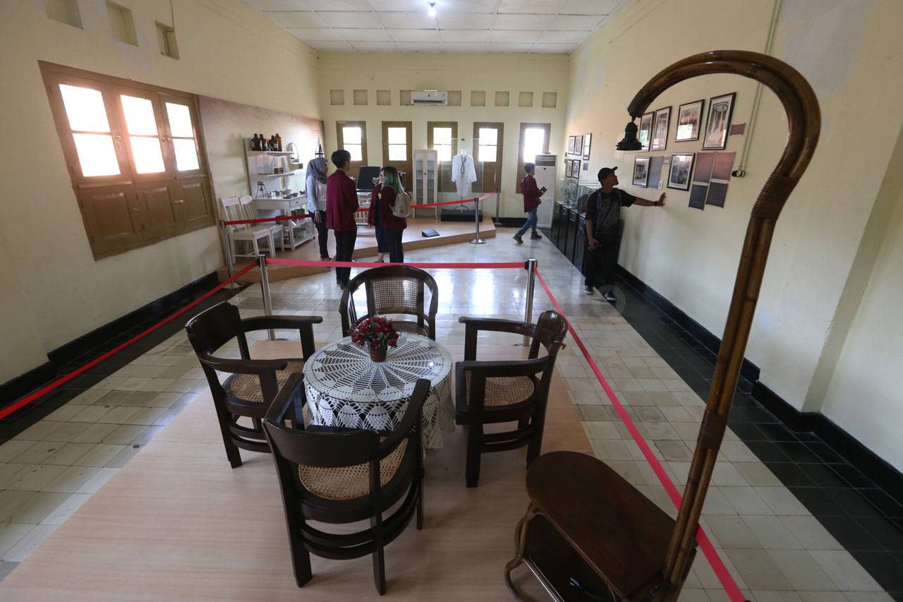 Melihat Koleksi Museum...