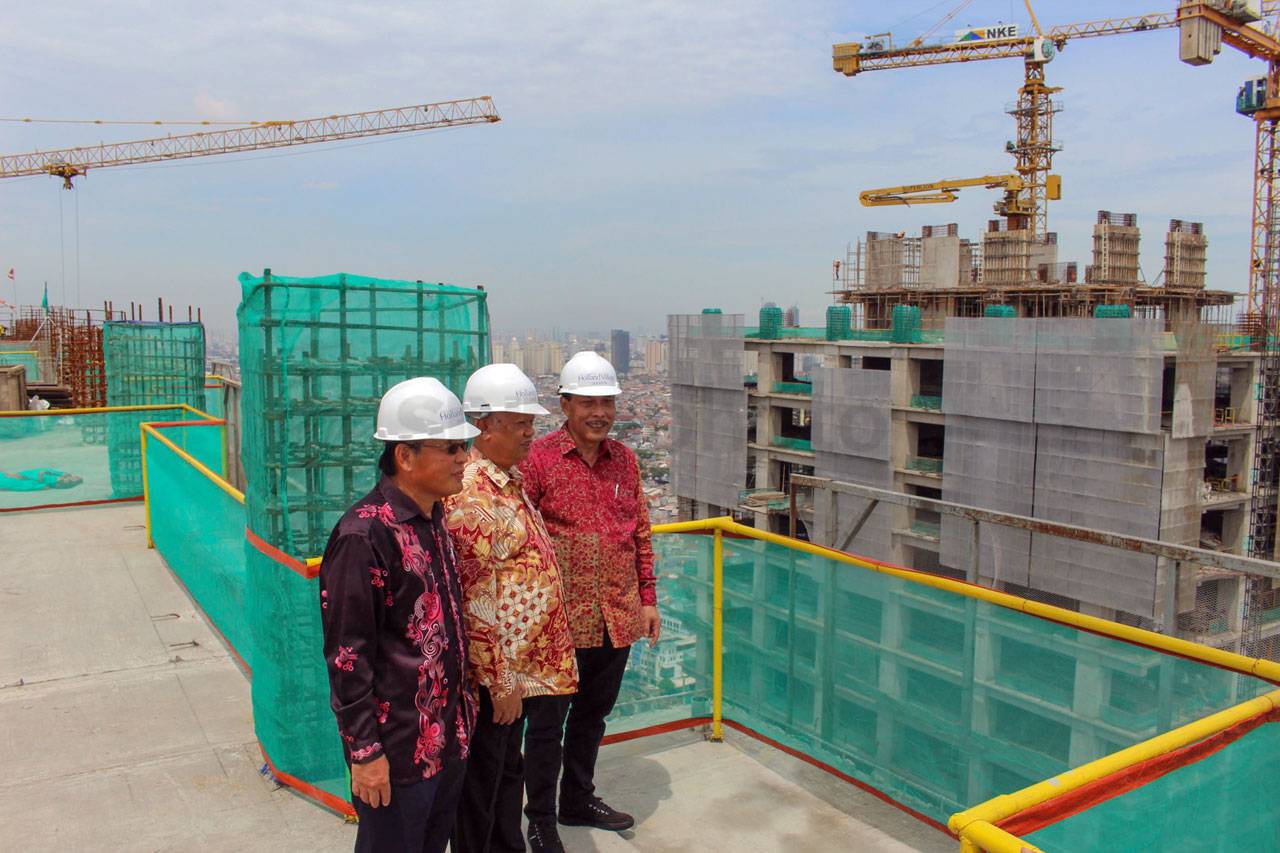 Lippo Karawaci Lakukan...
