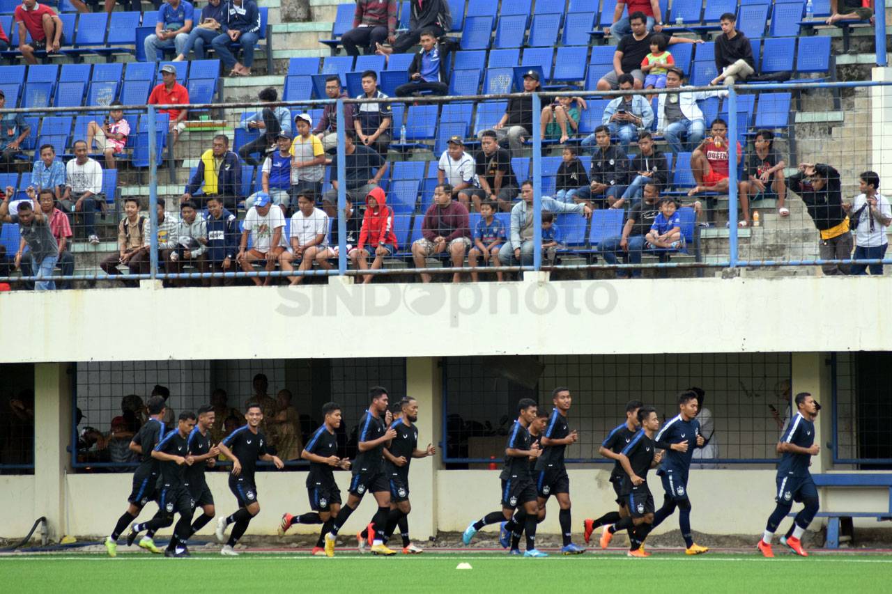 PSIS Latihan Perdana...