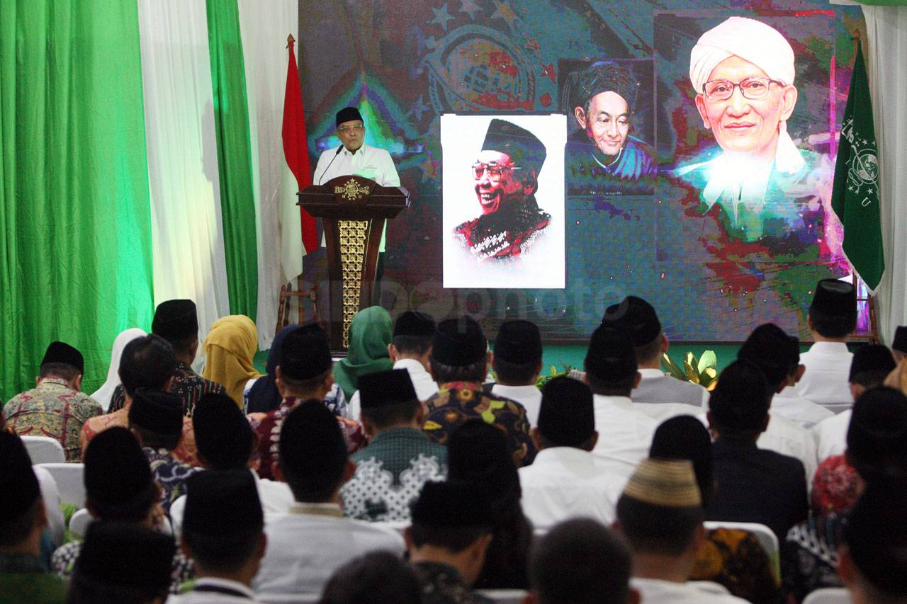 Wapres Maruf Amin Hadiri...