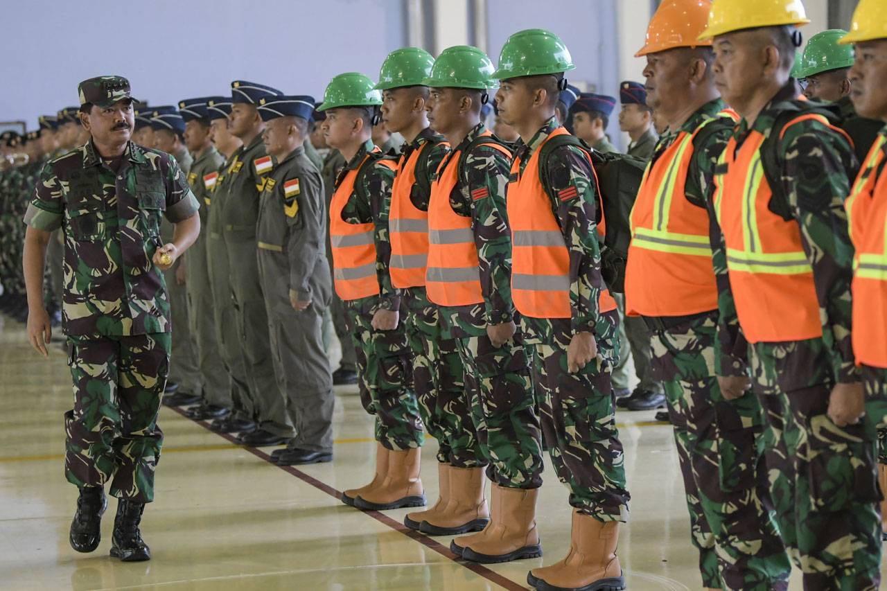 Panglima TNI Lepas Satgas...