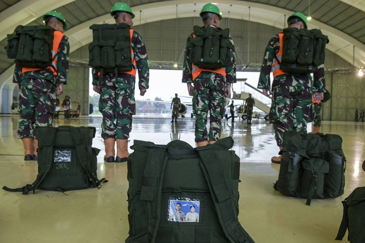 Panglima TNI Lepas Satgas...