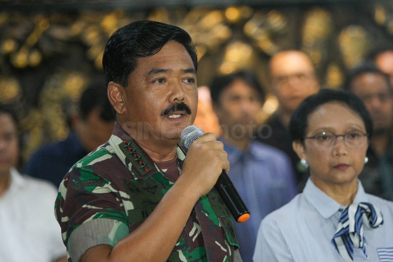 Menlu, Menkes dan Panglima...