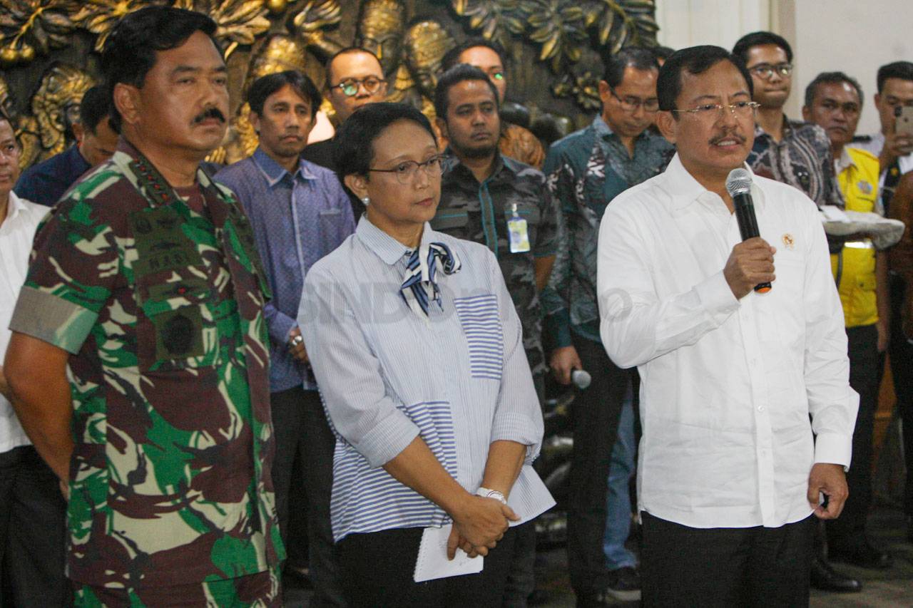 Menlu, Menkes dan Panglima...