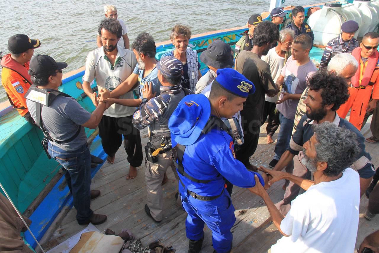 Kapal WNA Iran yang...