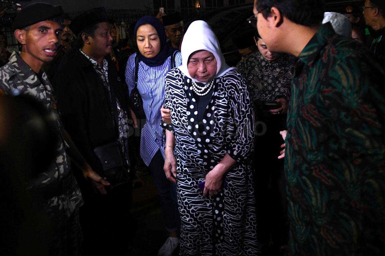 Kerabat dan Kolega Padati...