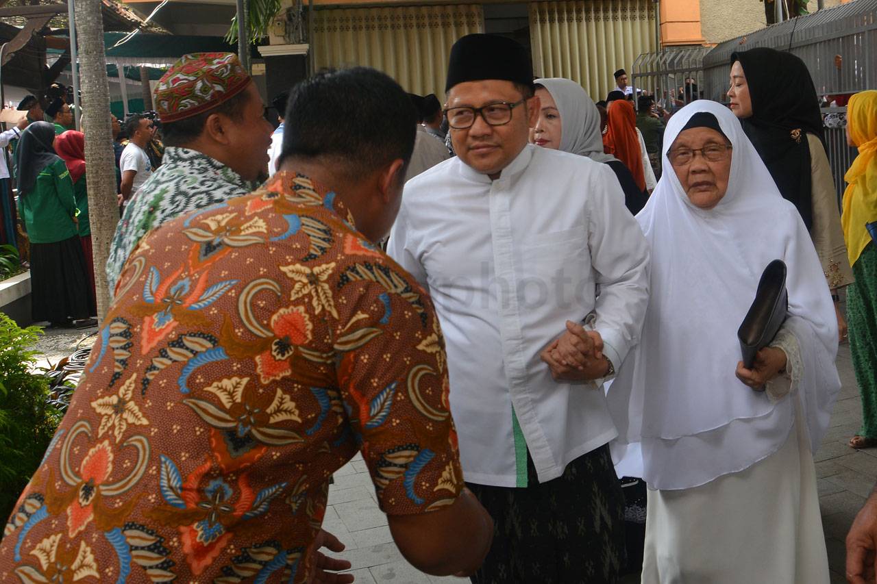 Ribuan Santri Iringi...