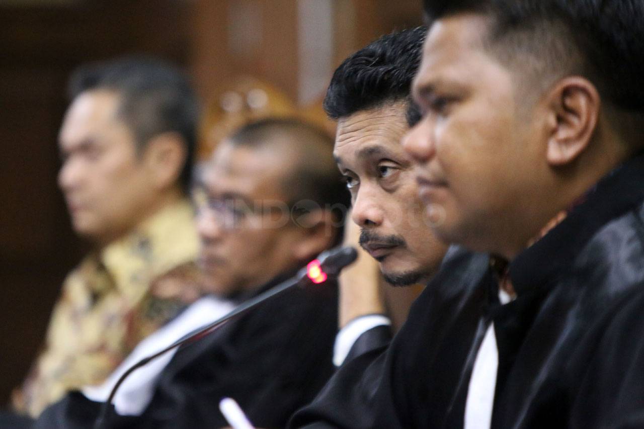 Andra Y Agussalam dan...
