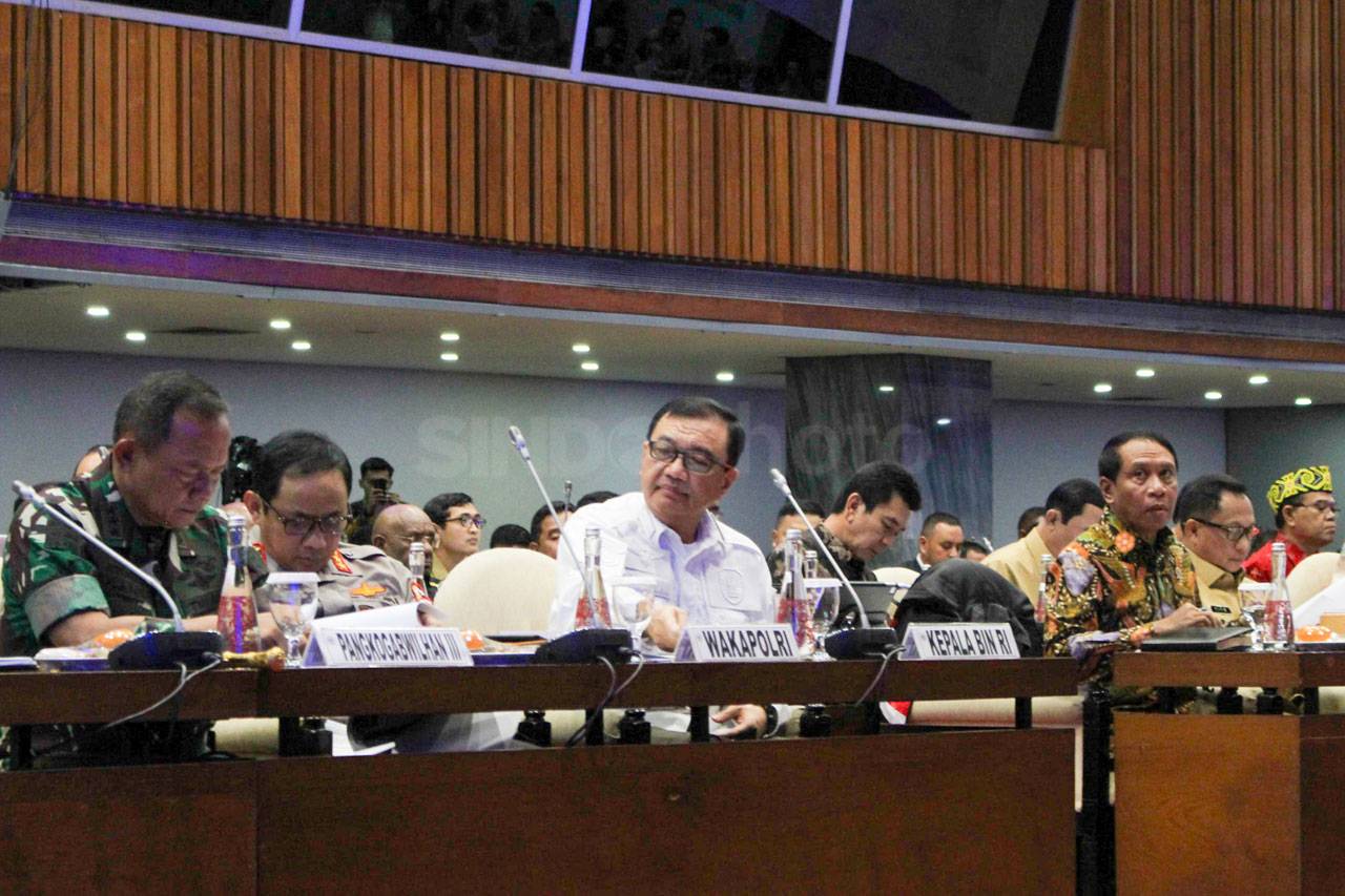 Pemerintah dan DPR Gelar...