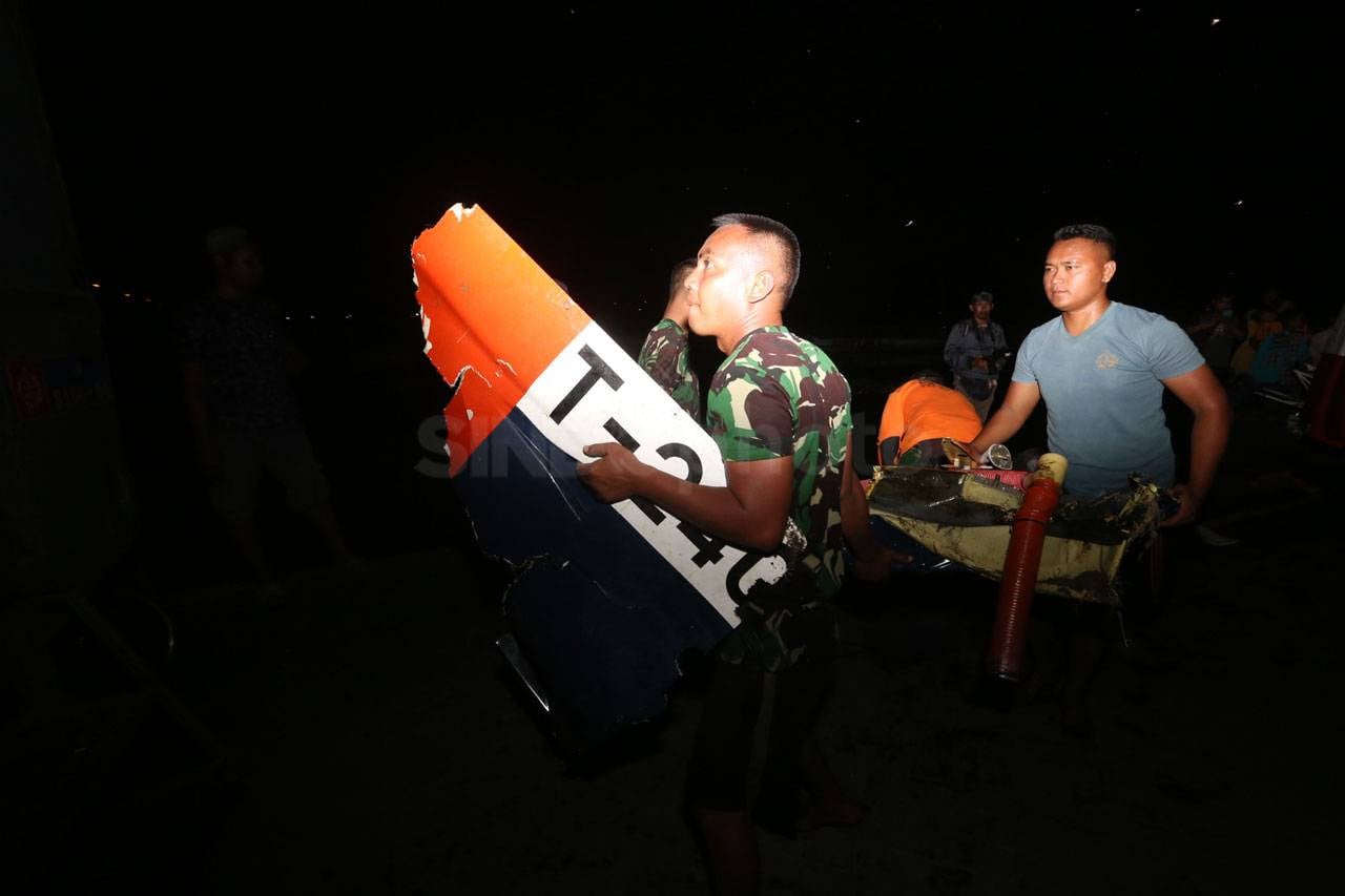 Pesawat Latih TNI AL...