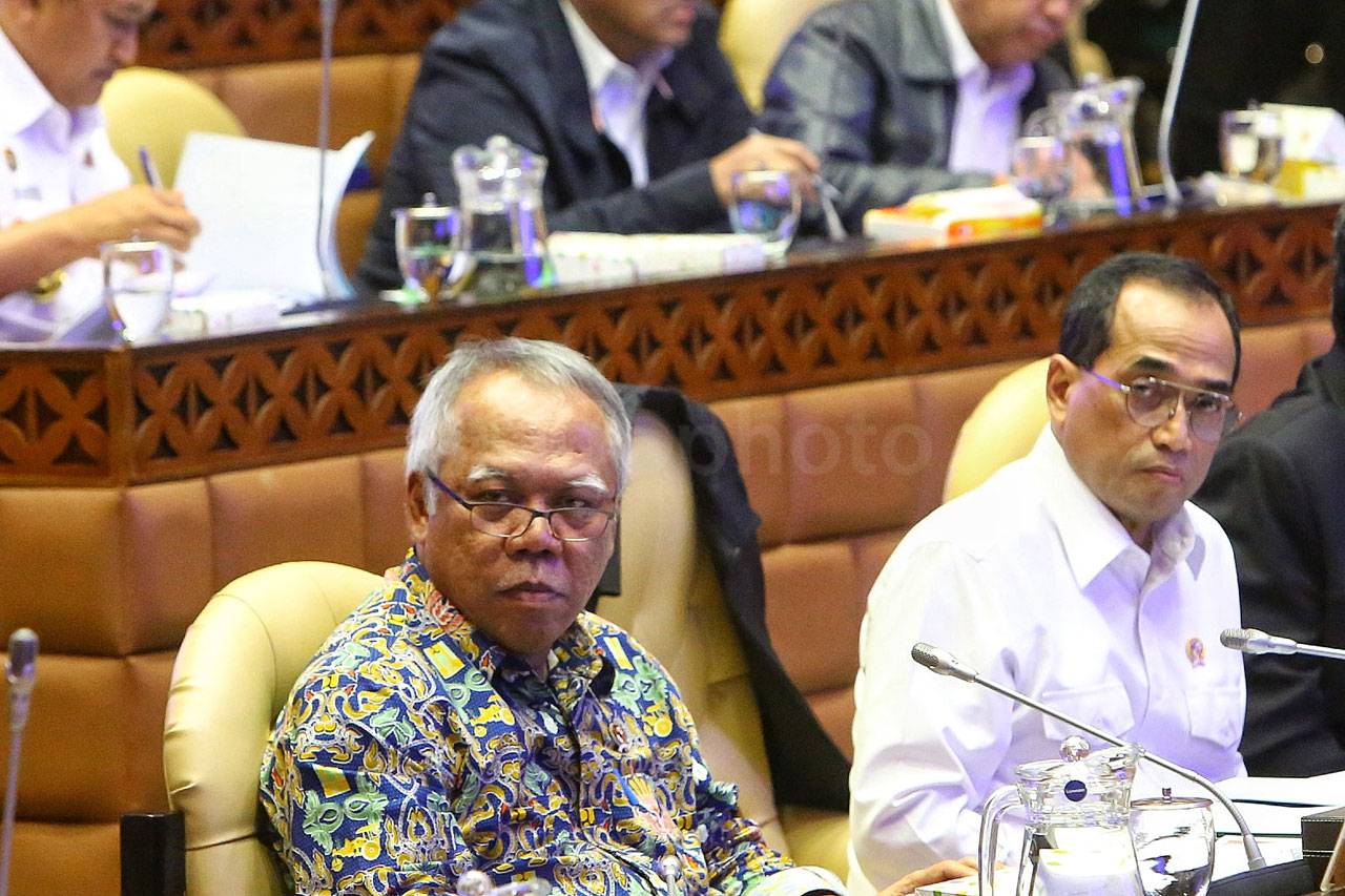 Komisi V Raker dengan...