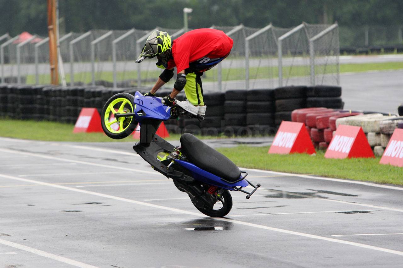 Motul Luncurkan Pelumas...