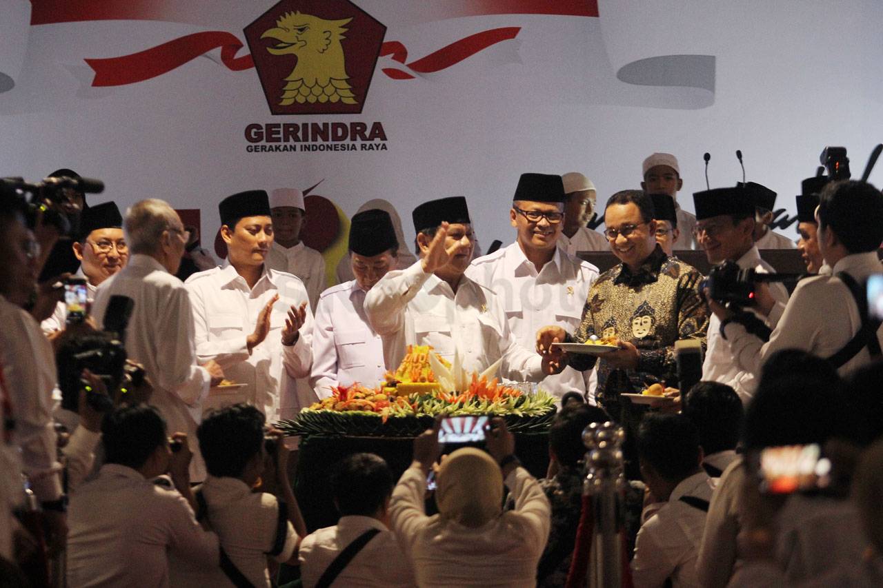 Prabowo Subianto Hadiri...