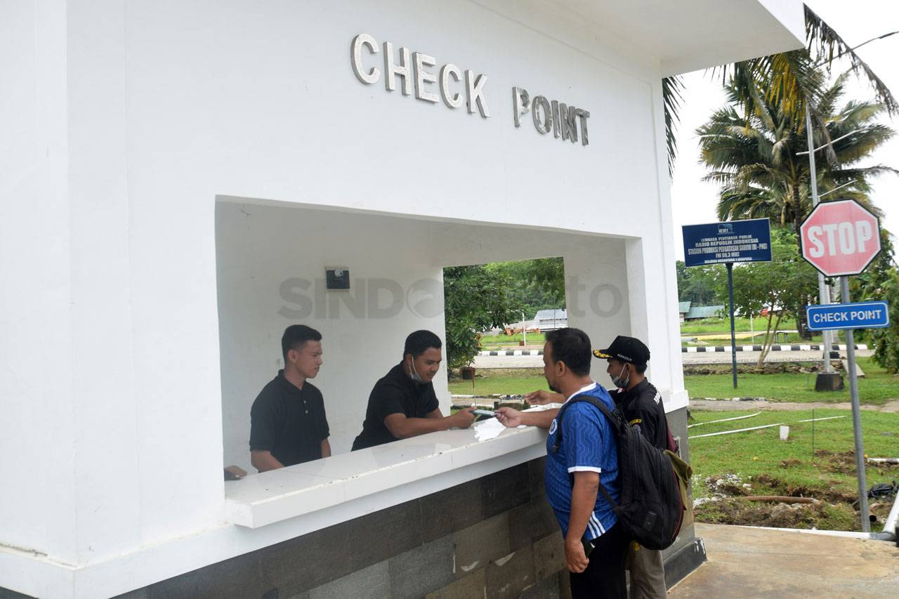 Mengunjungi Pos Pengamanan...