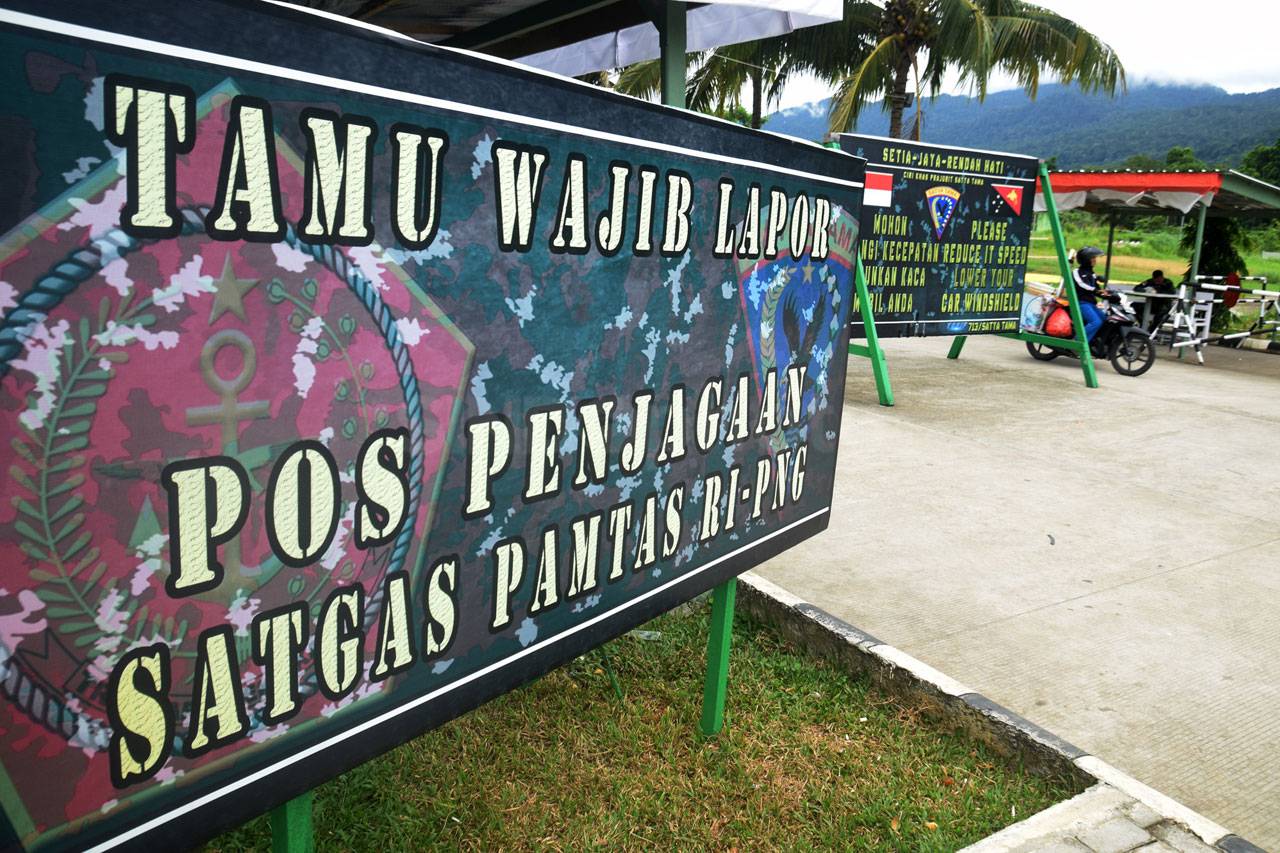 Mengunjungi Pos Pengamanan...