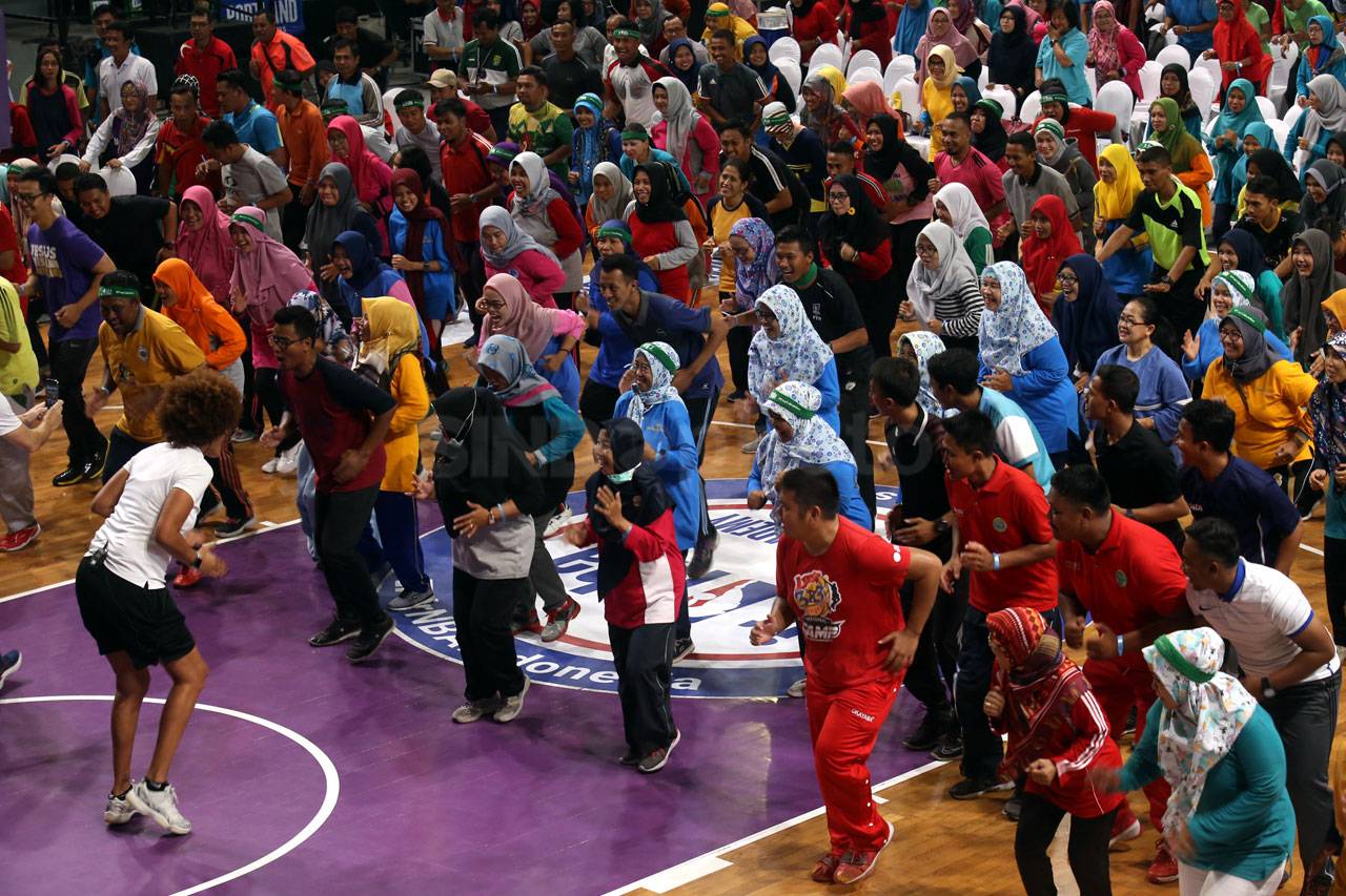 Pelatih NBA Latih Basket...
