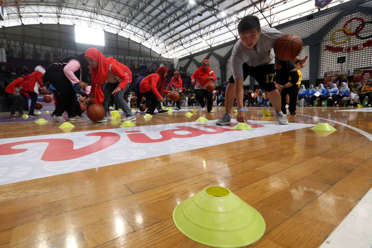 Pelatih NBA Latih Basket...
