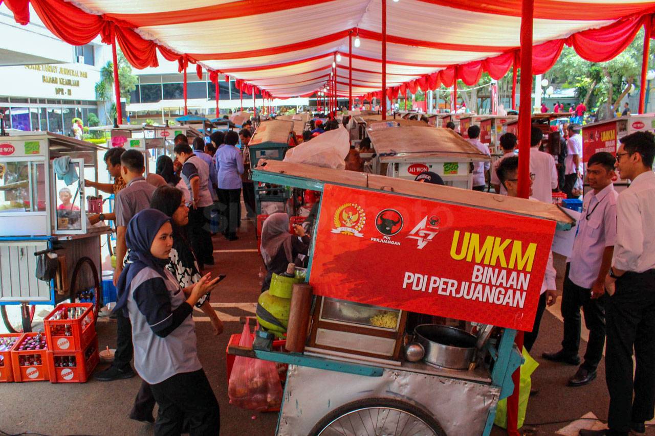 Puan Maharani Hadiri...