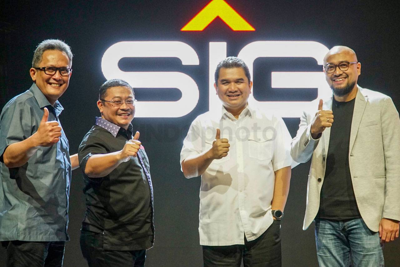 Resmi Bertransformasi,...