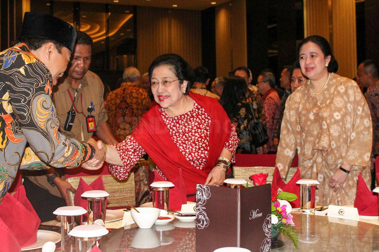 Puan Maharani Dianugerahi...