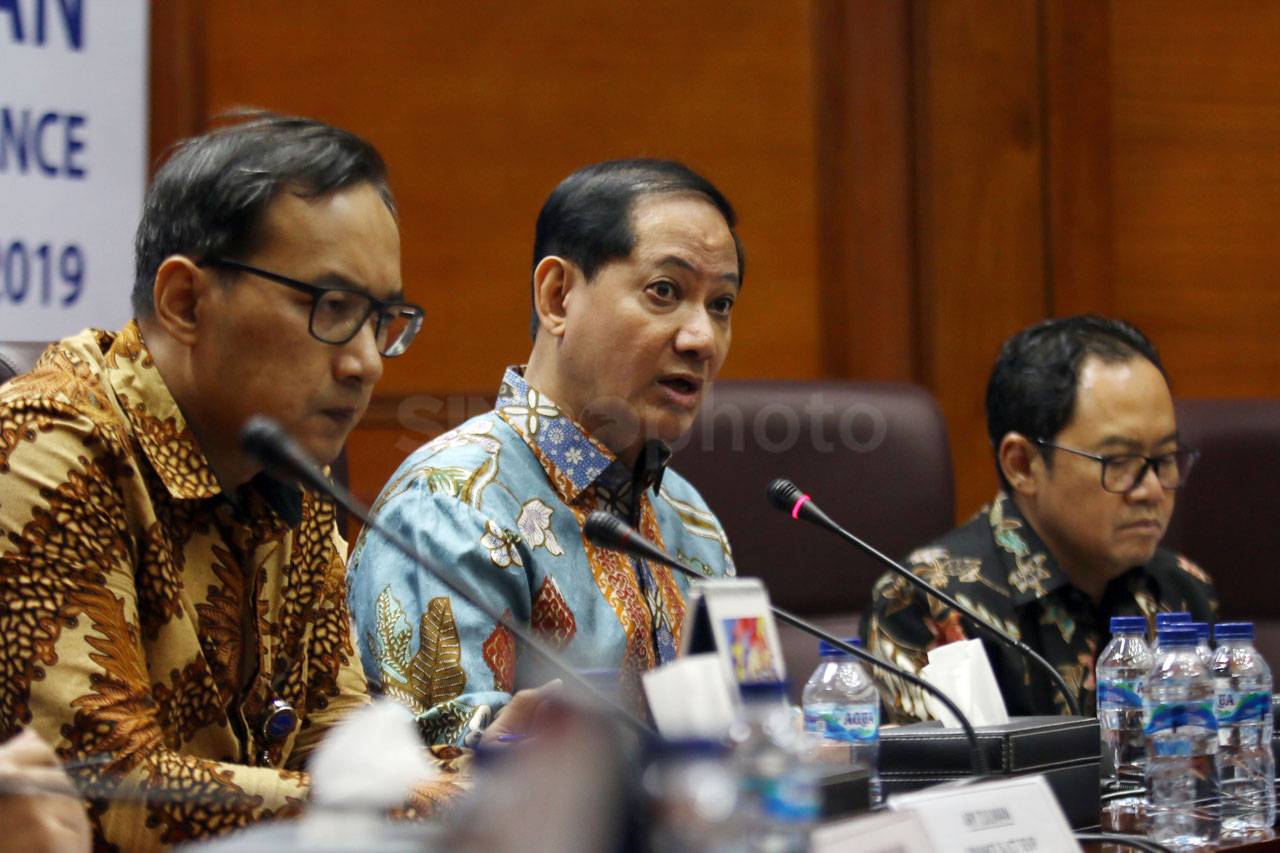 Mandiri Utama Finance...