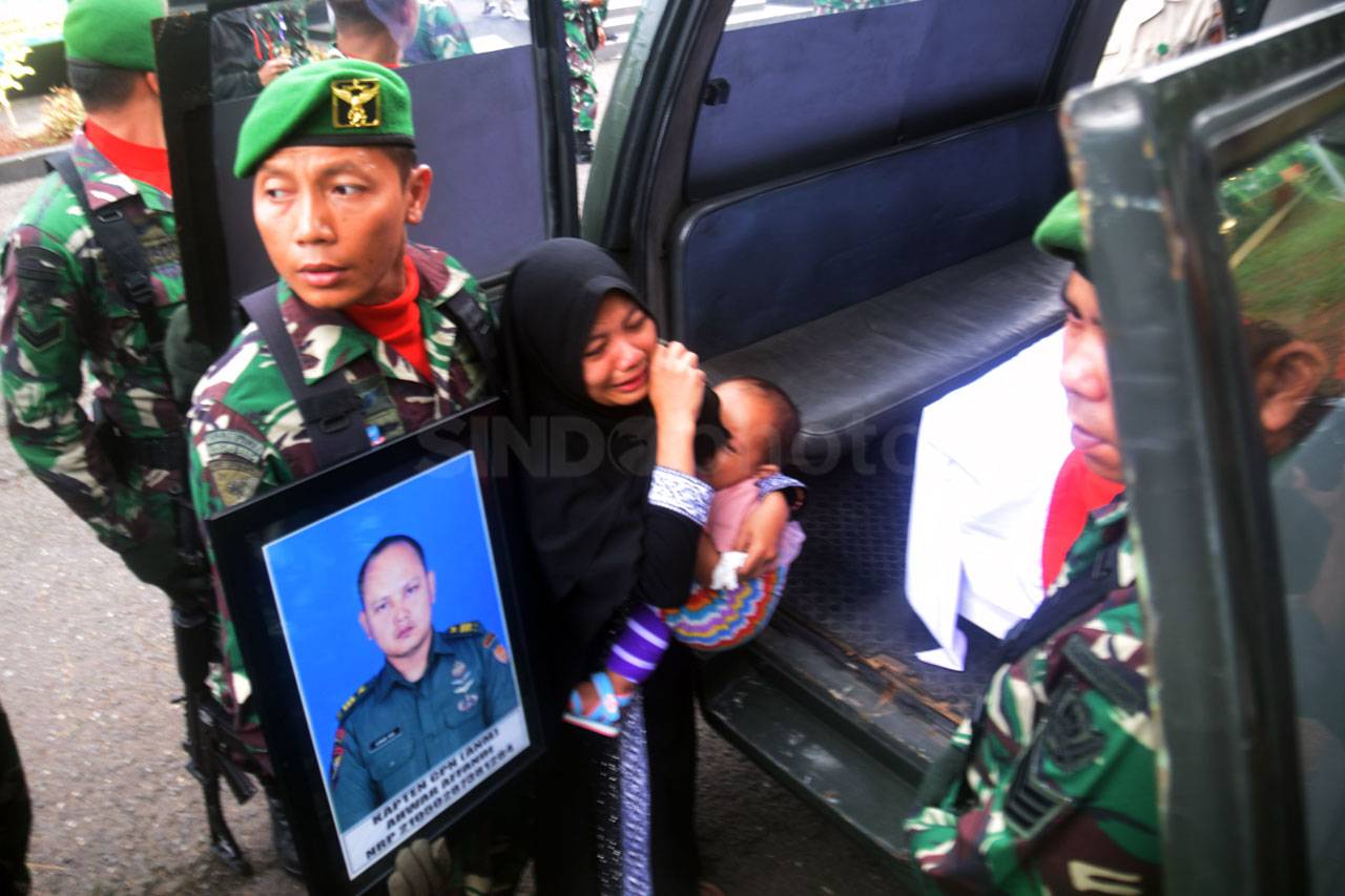 Korban Kecelakaan Heli...