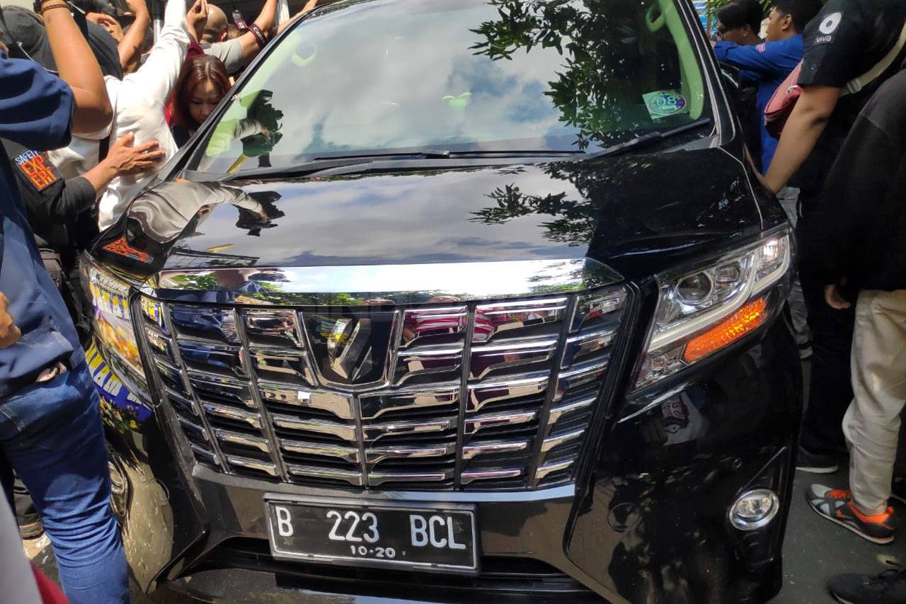 Suasana Haru Warnai...