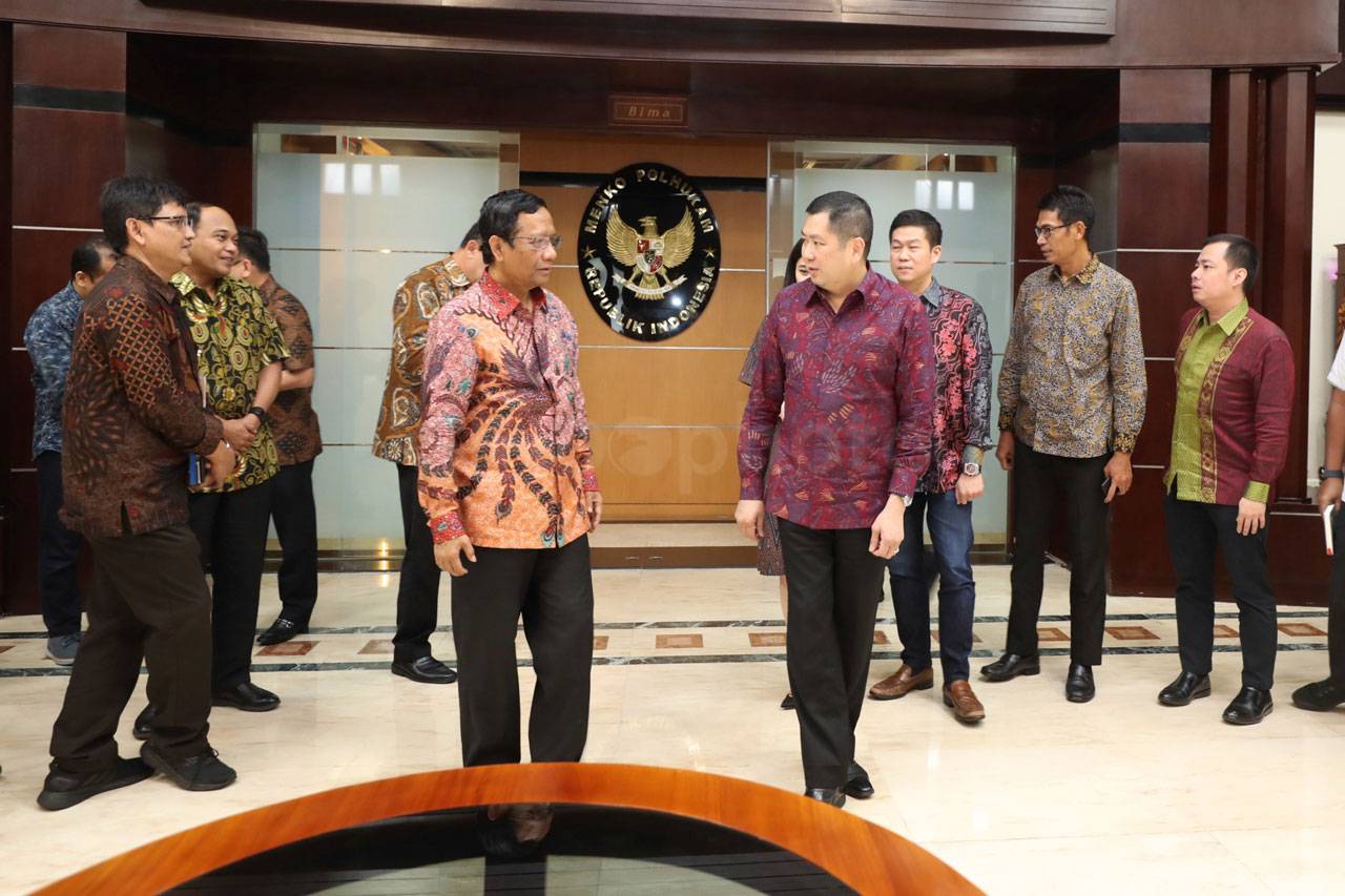 HT Sambangi Menkopolhukam...